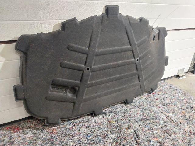 bontott AUDI A3 Motorháztető Szigetelés