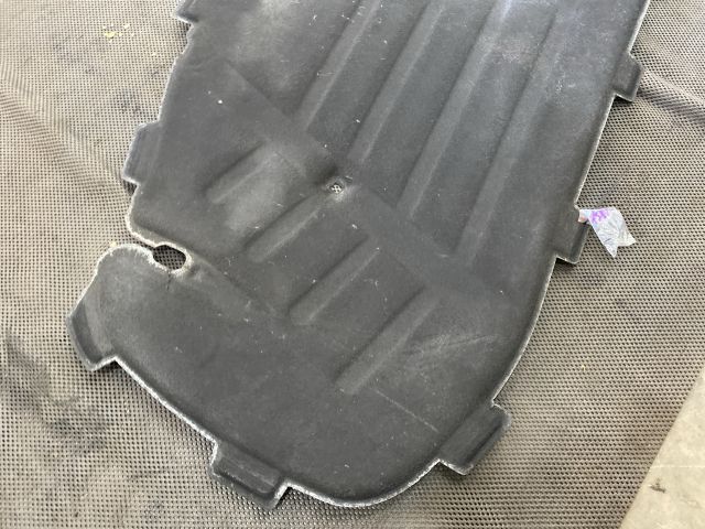 bontott AUDI A3 Motorháztető Szigetelés