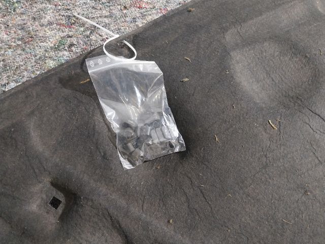 bontott AUDI A3 Motorháztető Szigetelés