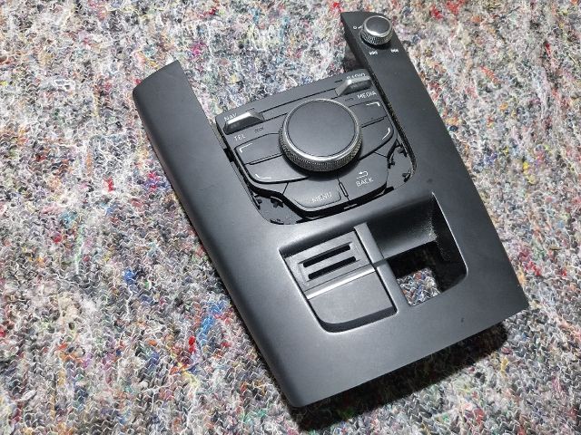 bontott AUDI A3 Multimédia Vezérlő