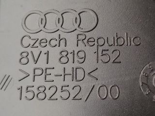 bontott AUDI A3 Műszerfal alatti Műanyag Elem