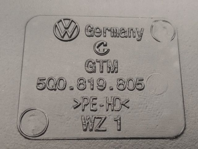 bontott AUDI A3 Műszerfal alatti Műanyag Elem