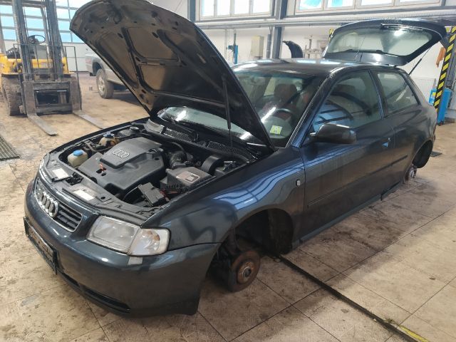 bontott AUDI A3 Műszerfal Héj