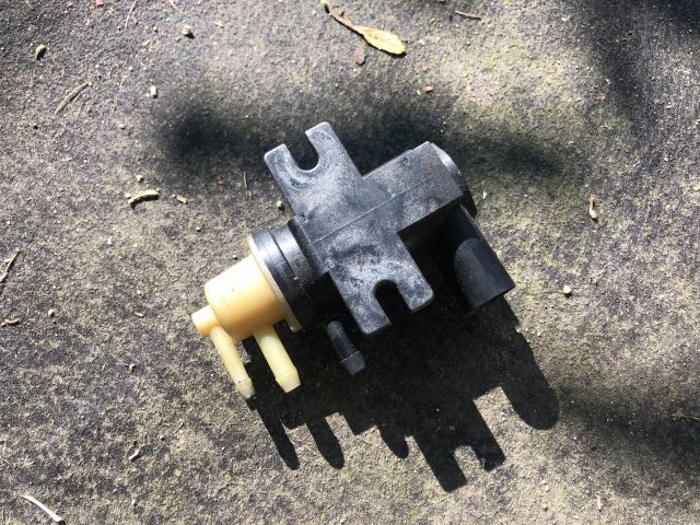 bontott AUDI A3 Nyomástartó Szelep