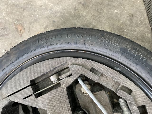 bontott AUDI A3 Pótkerék Szerszámtartó