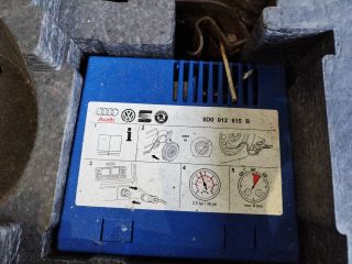 bontott AUDI A3 Pótkerék Szerszámtartó