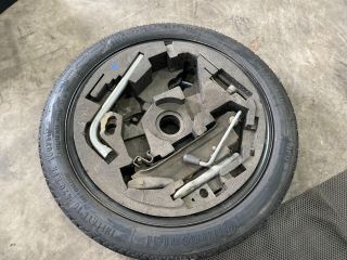 bontott AUDI A3 Pótkerék Szerszámtartó