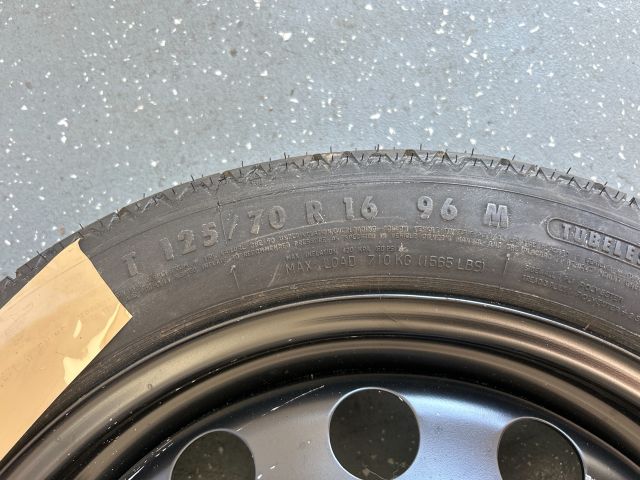 bontott AUDI A3 Pótkerék