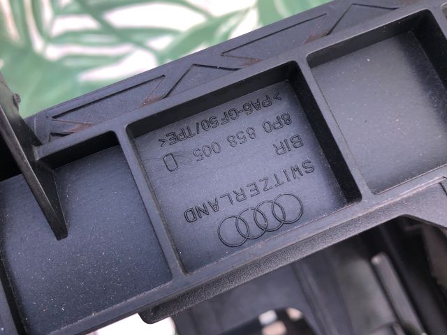 bontott AUDI A3 Rádió / CD Keret