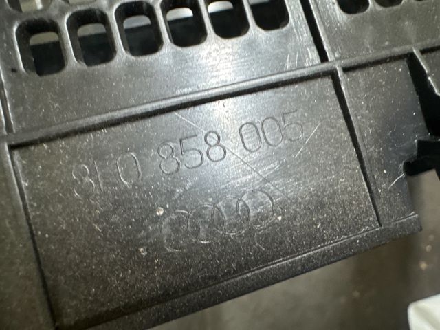 bontott AUDI A3 Rádió / CD Keret