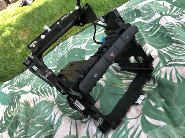 bontott AUDI A3 Rádió / CD Keret