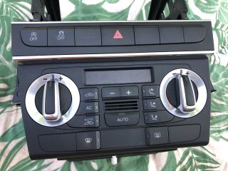 bontott AUDI A3 Rádió / CD Keret