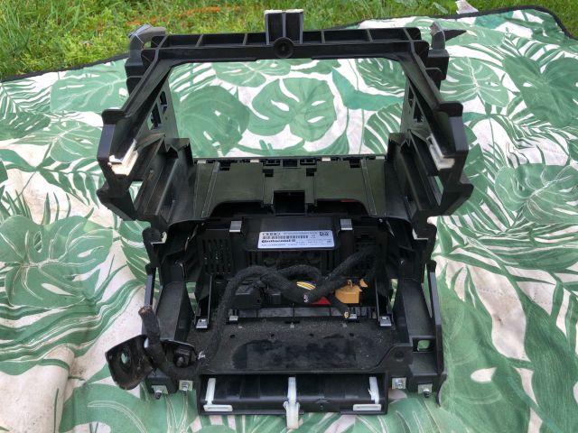 bontott AUDI A3 Rádió / CD Keret