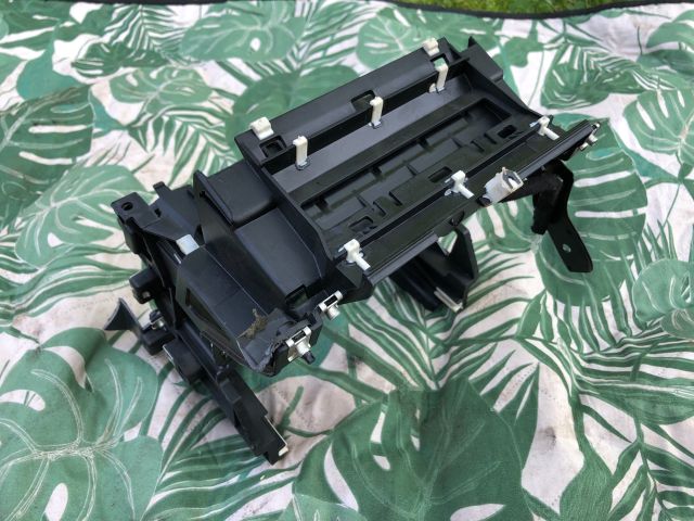 bontott AUDI A3 Rádió / CD Keret