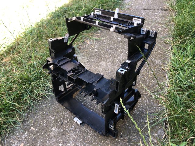 bontott AUDI A3 Rádió / CD Keret