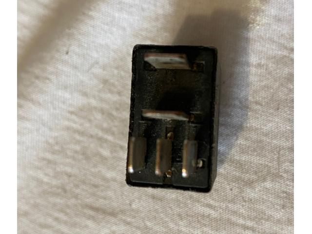 bontott AUDI A3 Relé