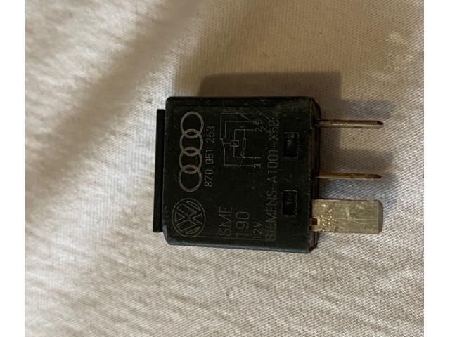 bontott AUDI A3 Relé