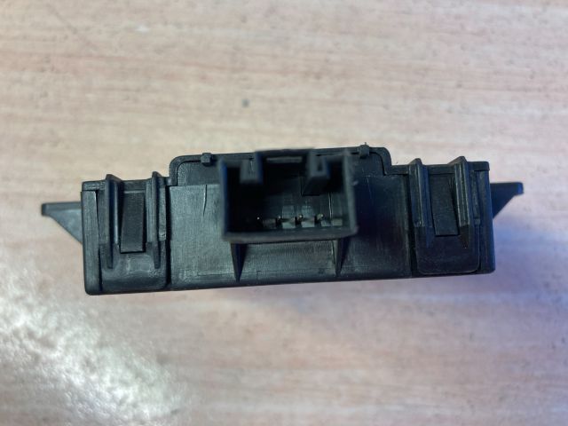 bontott AUDI A3 Riasztó Központ