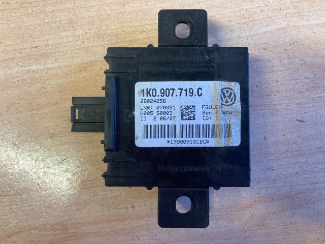 bontott AUDI A3 Riasztó Központ