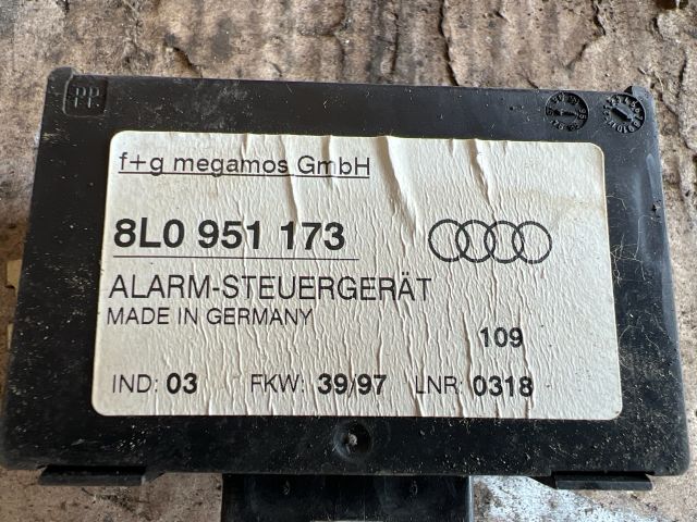 bontott AUDI A3 Riasztó Központ