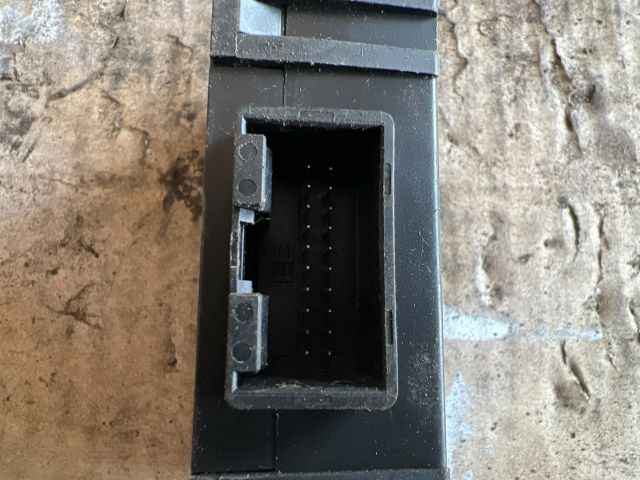 bontott AUDI A3 Riasztó Központ