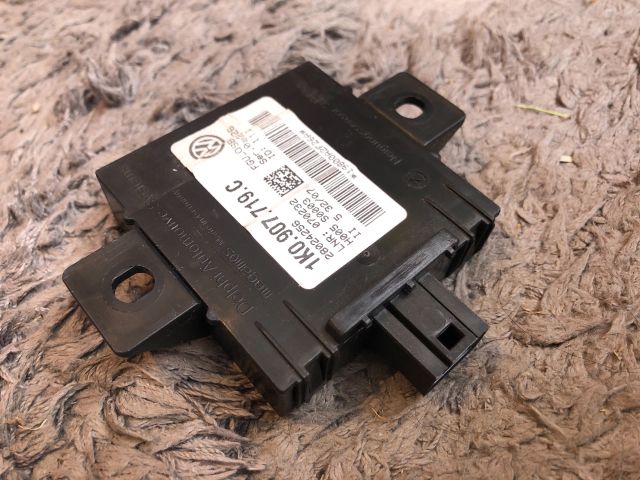 bontott AUDI A3 Riasztó Központ