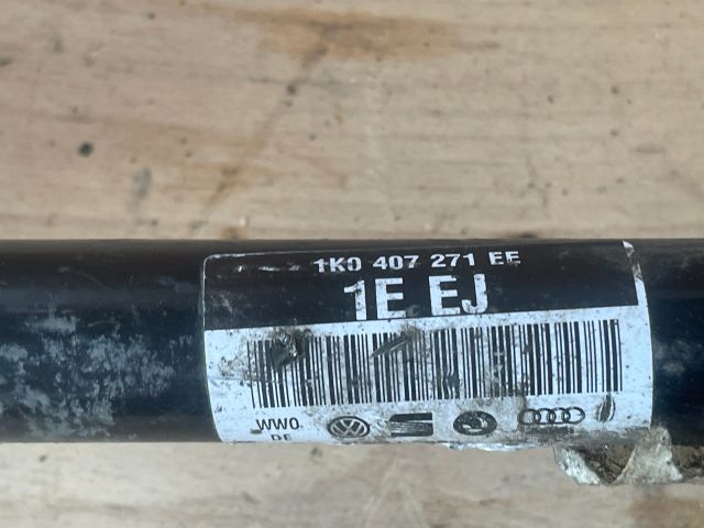 bontott AUDI A3 Bal Féltengely