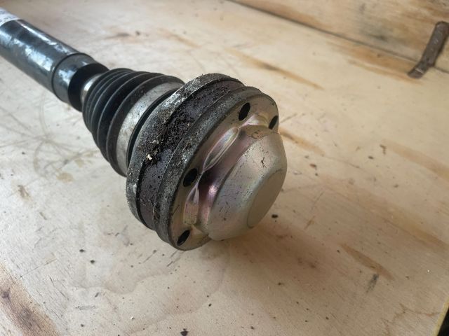 bontott AUDI A3 Jobb Féltengely