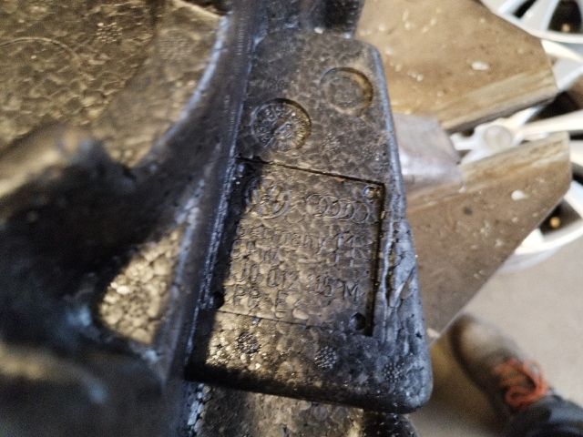 bontott AUDI A3 Szerszámkészlet