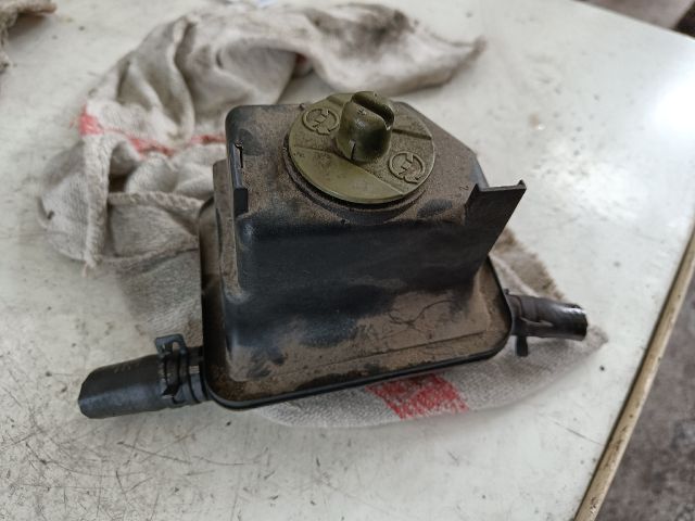 bontott AUDI A3 Szervóolaj Tartály