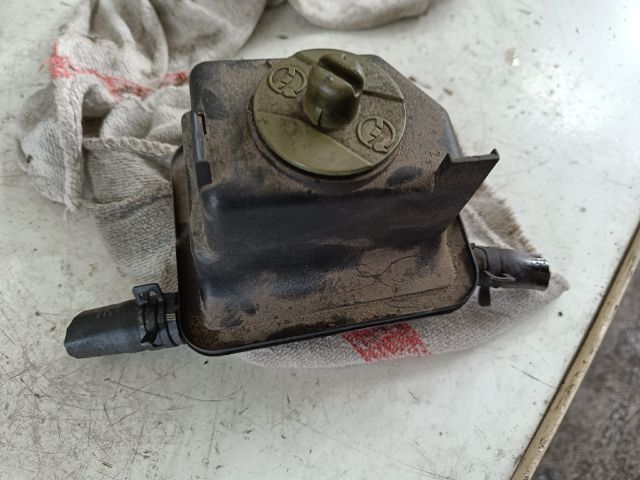 bontott AUDI A3 Szervóolaj Tartály