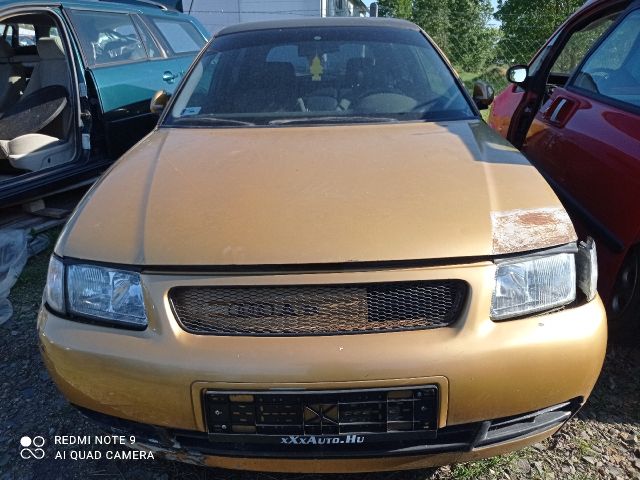 bontott AUDI A3 Tank Tartó Pánt