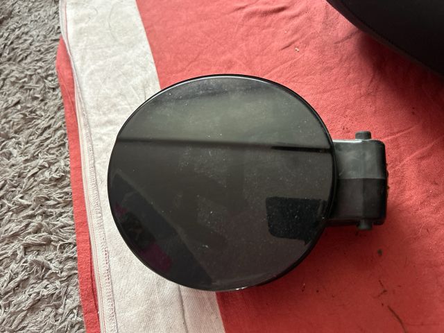 bontott AUDI A3 Tankajtó