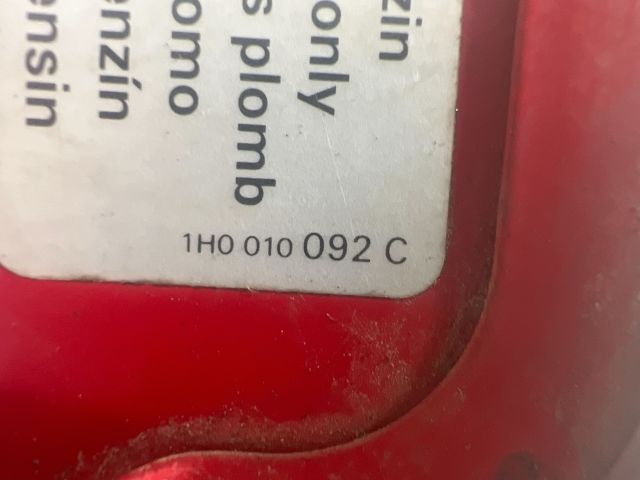 bontott AUDI A3 Tankajtó