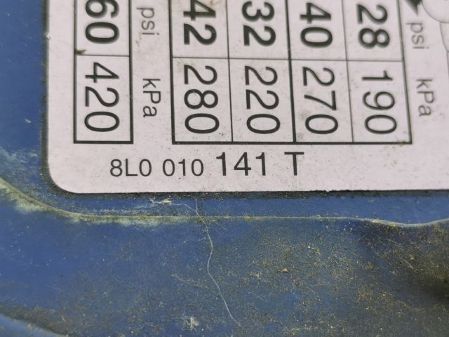 bontott AUDI A3 Tankajtó