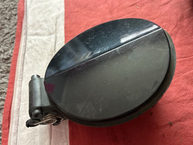 bontott AUDI A3 Tankajtó