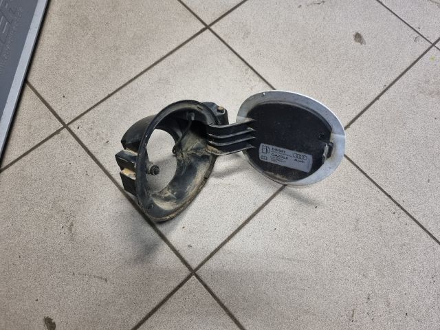 bontott AUDI A3 Tankajtó
