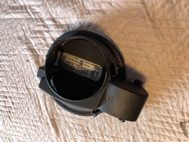 bontott AUDI A3 Tankajtó