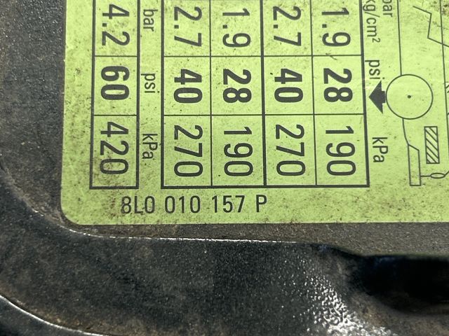 bontott AUDI A3 Tankajtó