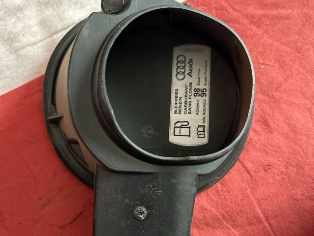 bontott AUDI A3 Tankajtó