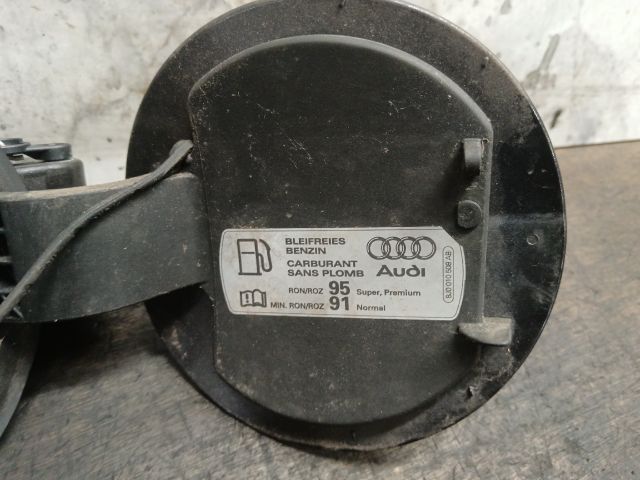bontott AUDI A3 Tankajtó