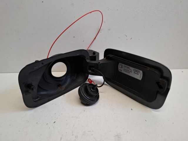 bontott AUDI A3 Tankajtó