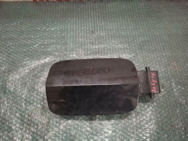 bontott AUDI A3 Tankajtó