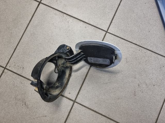 bontott AUDI A3 Tankajtó