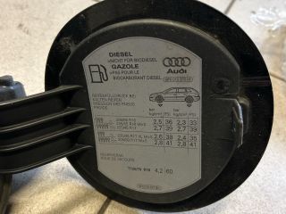 bontott AUDI A3 Tankajtó