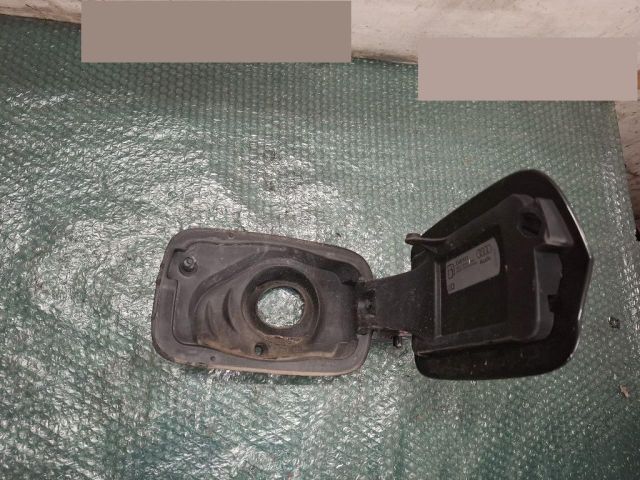 bontott AUDI A3 Tankajtó