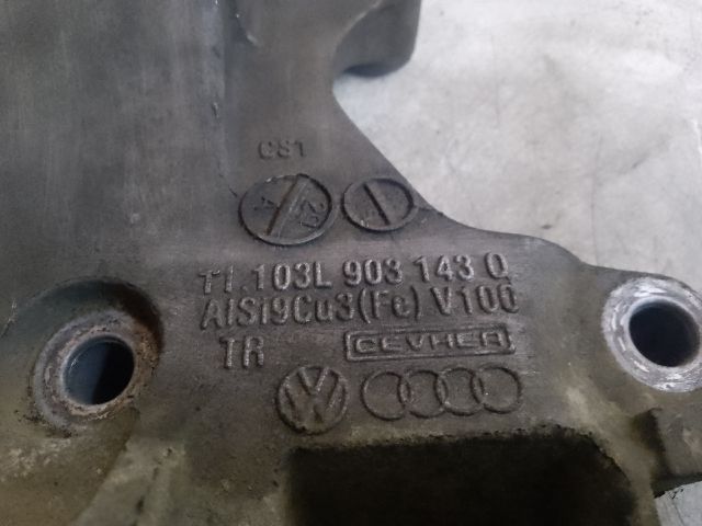 bontott AUDI A3 Tartó Bak