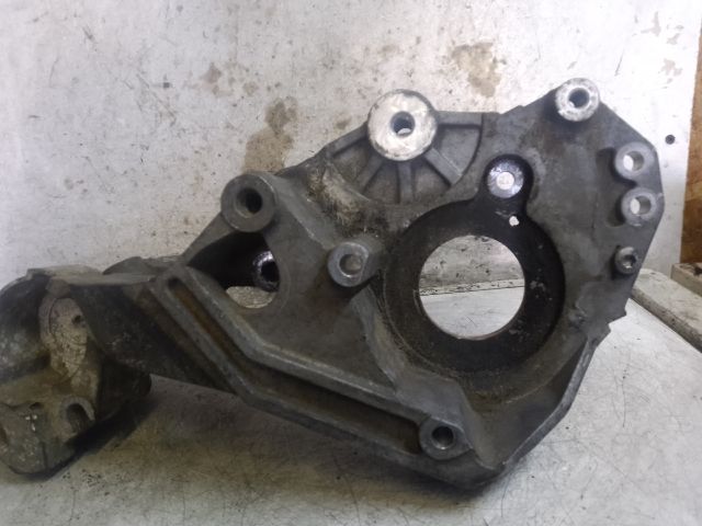 bontott AUDI A3 Tartó Bak