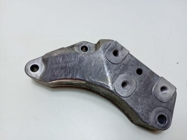 bontott AUDI A3 Tartó Bak