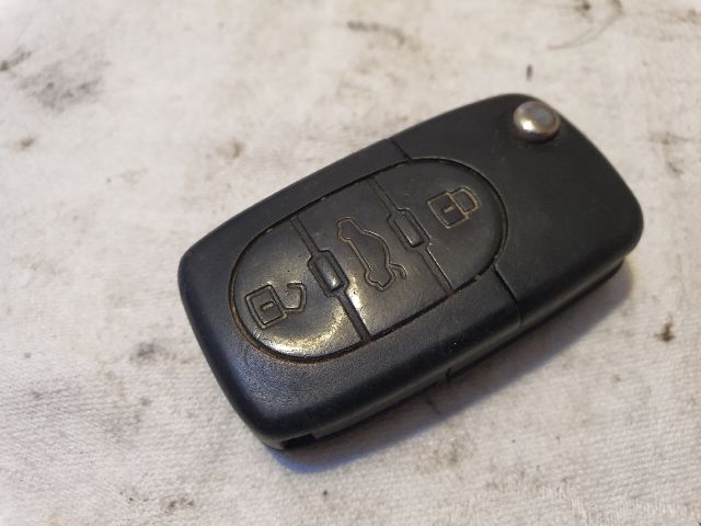 bontott AUDI A3 Távirányító Kulcsbetét